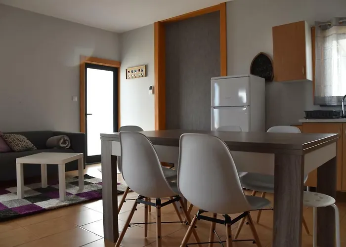 Casa Do Dragoeiro アングラ・ド・エロイーズモ